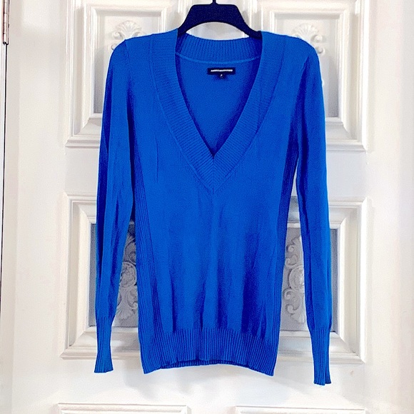 »EXPRESS» Royal Cobalt Lightweight Pullover VNeck Top, Luxurious Softness•Medium - Picture 4 of 16
